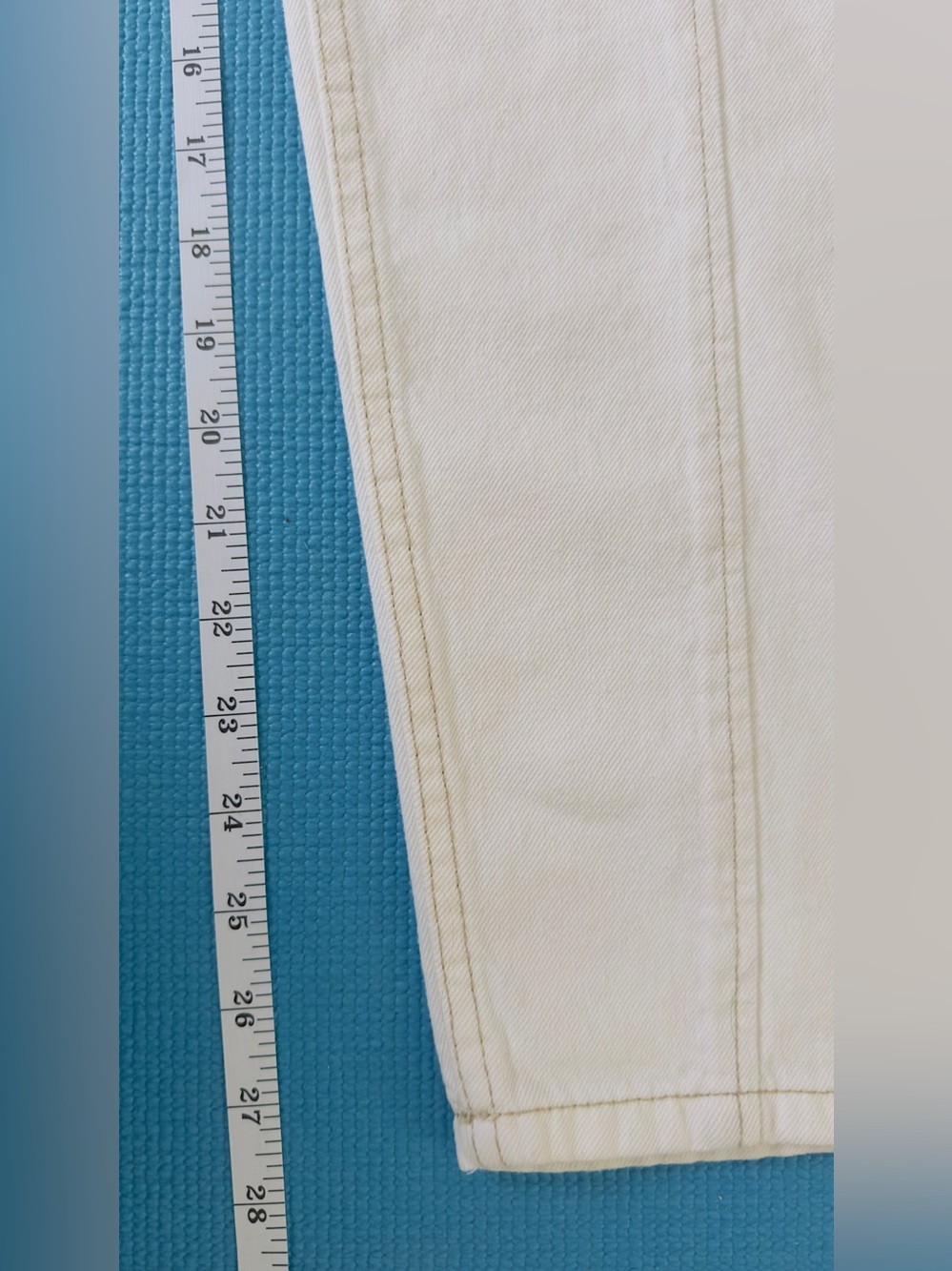 a.n.a High-Rise White Patch-Front Women’s Jeans - Picture 7 of 15
